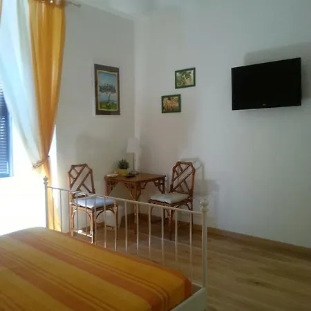 Bed & Breakfast 103 4*