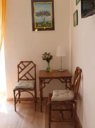 103 Bed & Breakfast 4*