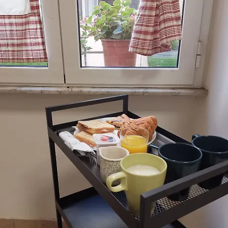 Bed & Breakfast 103