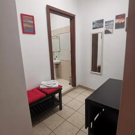 103之家酒店 *